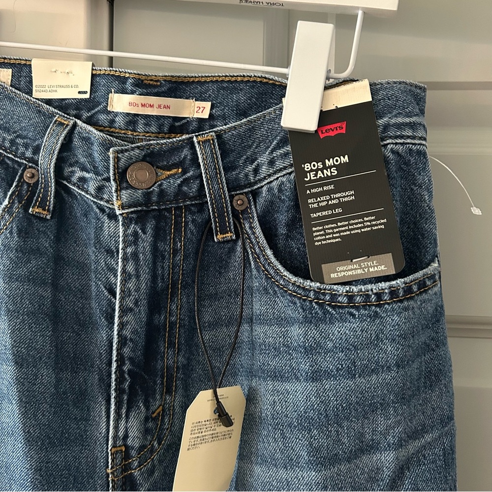 NWT Levi’s 80’s Mom Jeans - Picture 5 of 7